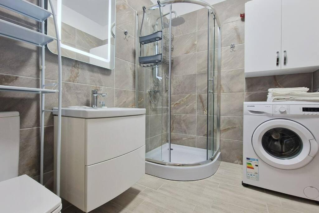 Nasty 24 Aparthotel Pool & Spa Mamaia Nord Năvodari 외부 사진